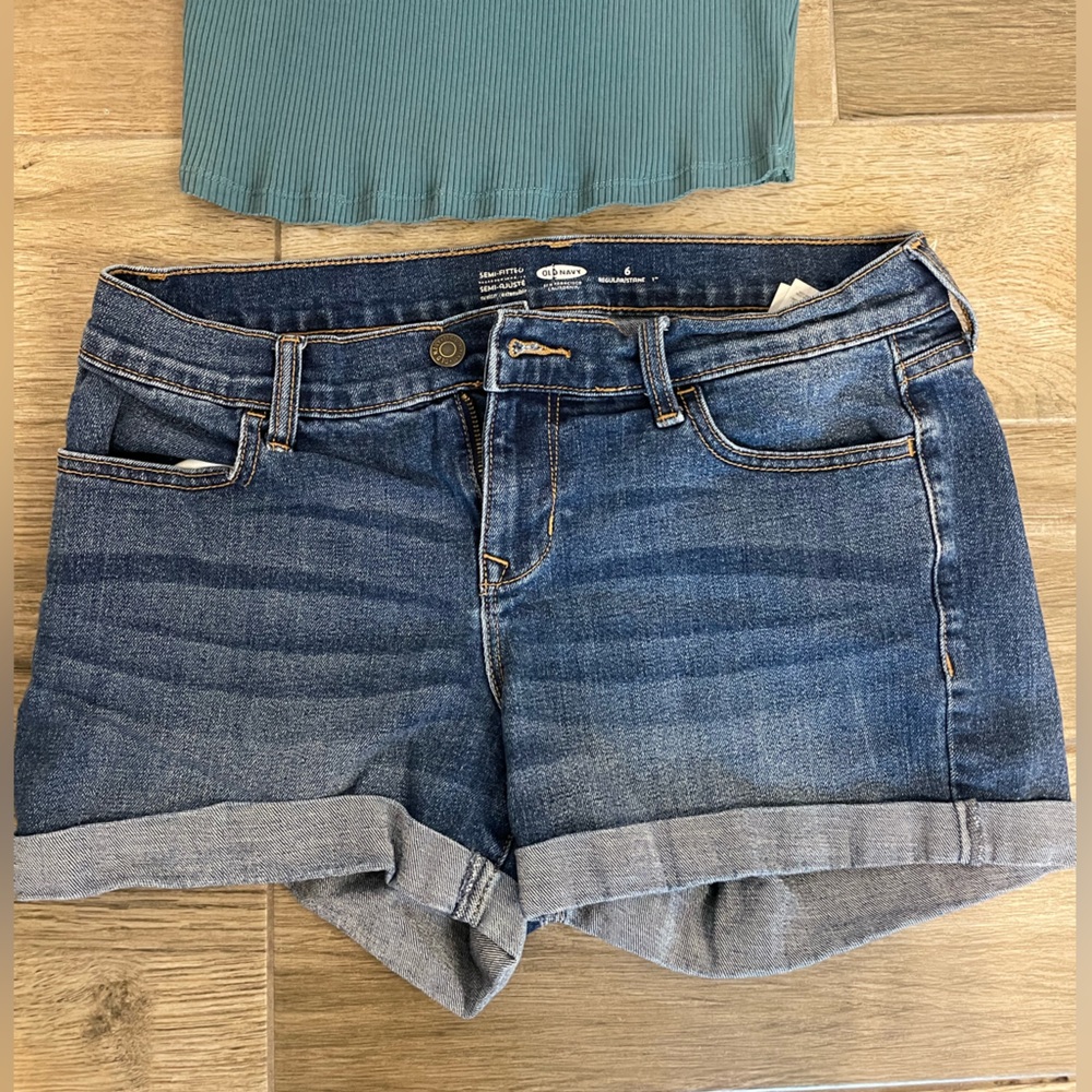 Old Navy Semi Fitted Jean shorts